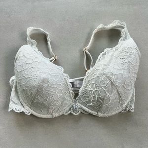 Victoria’s Secret white lace plunge bra 34D lined lingerie undergarments sexy